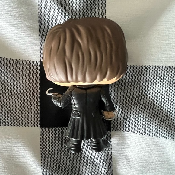 Funko Pop! Once Upon A Time Captain Hook #272 OOB - Picture 2 of 4